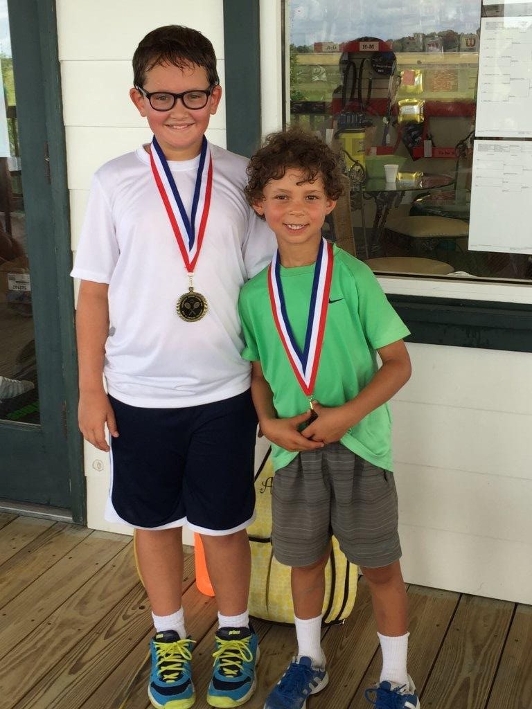 JRT04Evan_Patton(l)_J_D_McCorry_-_Boys_10_Doubles_Champions